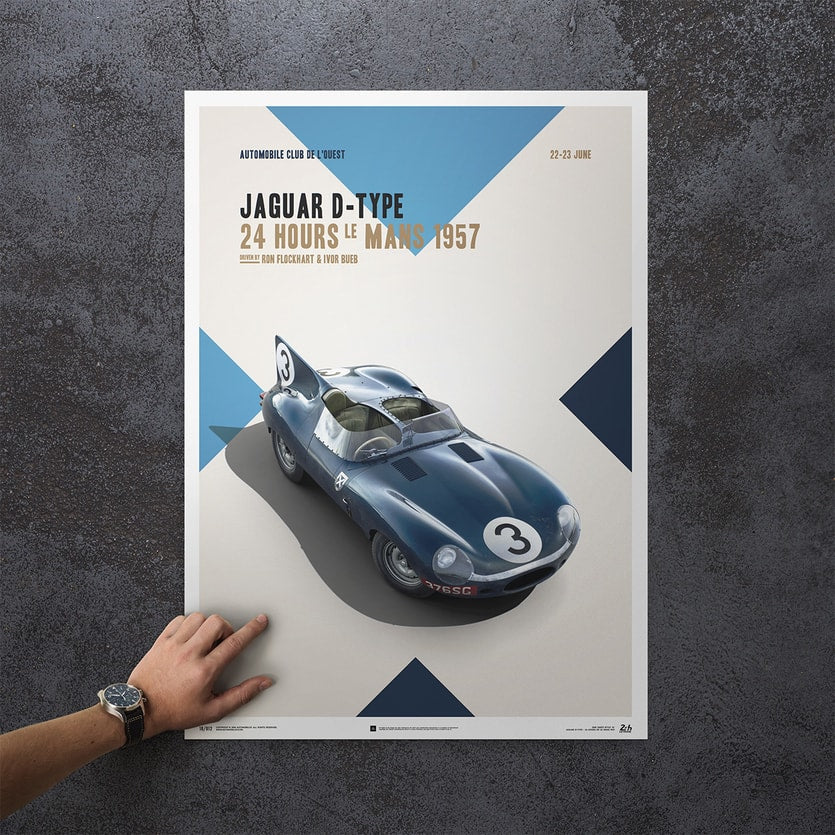 Affiche Jaguar Type-D 24h du Mans posé sur fond béton